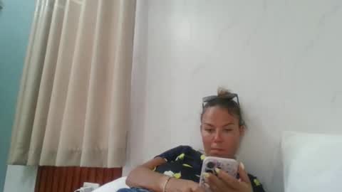 La online show from April 8, 2026, 9:42 am