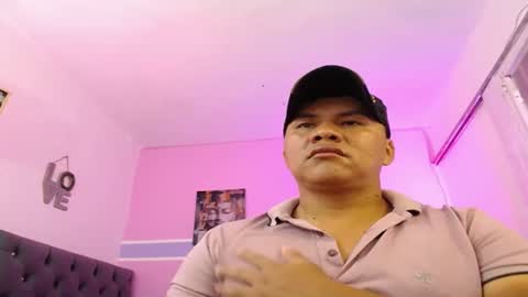 FUEGO MORO online show from June 20, 2026, 6:22 pm