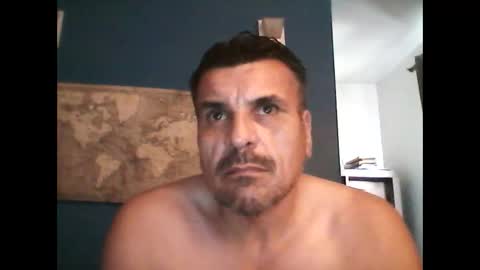 fuego1ento22 online show from October 6, 2025, 11:24 pm