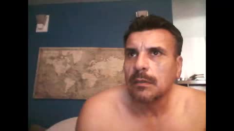 fuego1ento22 online show from October 14, 2025, 7:58 pm