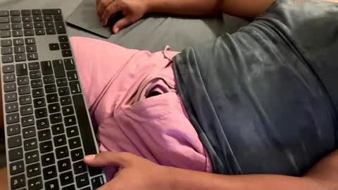 fuklicious online show from March 4, 2025, 12:29 am