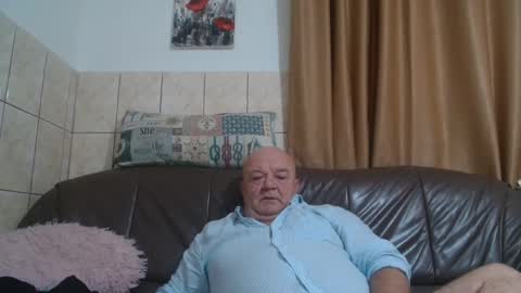 Snapshot of fullballs6 chatting on December 21, 2024, 2:52 am fullballs6 online show from December 21, 2024, 2:52 am