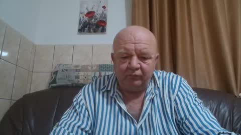 Snapshot of fullballs6 chatting on December 24, 2024, 1:27 am fullballs6 online show from December 24, 2024, 1:27 am