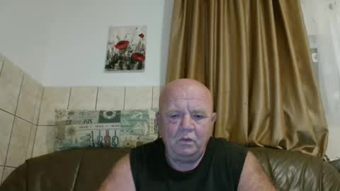 Snapshot of fullballs6 chatting on September 29, 2025, 1:11 am fullballs6 online show from September 29, 2025, 1:11 am