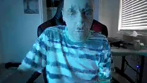 Snapshot of fun4u2tx chatting on April 6, 2026, 10:11 pm fun4u2tx online show from April 6, 2026, 10:11 pm