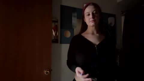 Linnys Palace online show from November 24, 2025, 5:34 pm