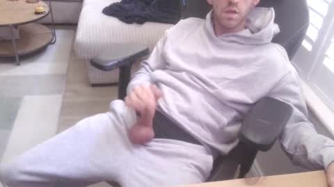 Snapshot of funkybits chatting on November 12, 2025, 12:38 pm funkybits online show from November 12, 2025, 12:38 pm