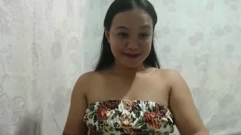 Snapshot of funluvnpinay4u chatting on February 9, 2026, 12:58 am MAE online show from February 9, 2026, 12:58 am