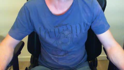YWhiteNiceMan online show from May 22, 2026, 8:25 pm
