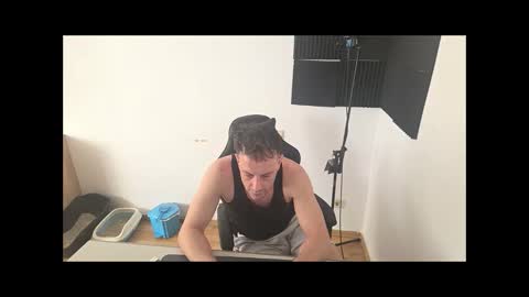 Snapshot of futuregymbro chatting on April 20, 2026, 11:35 am Worah online show from April 20, 2026, 11:35 am