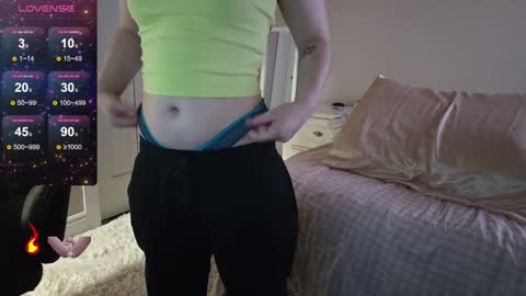 fuxkme_jen online show from January 7, 2025, 7:49 pm