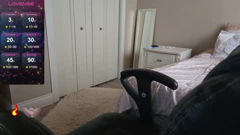 fuxkme_jen online show from January 11, 2025, 6:12 pm