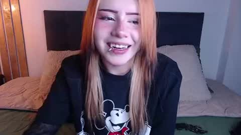 Snapshot of fyreandfox_ chatting on June 26, 2026, 8:35 pm FIRE AND FOX online show from June 26, 2026, 8:35 pm