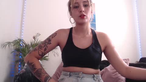 Snapshot of gabb_rioss chatting on January 21, 2025, 8:43 pm Gabriela online show from January 21, 2025, 8:43 pm