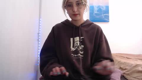 Gabriela online show from October 14, 2025, 4:19 pm