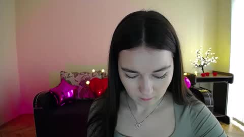 Jaklin online show from March 12, 2025, 9:02 am