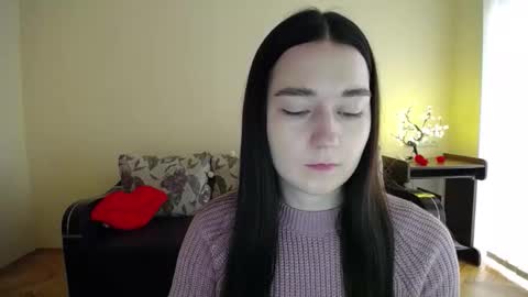 Jaklin online show from December 4, 2025, 9:40 am