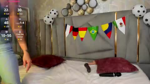 Gaby Santos online show from July 9, 2026, 11:58 am