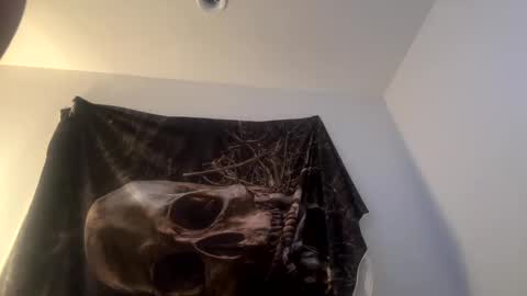 yeeah online show from January 13, 2025, 10:36 am