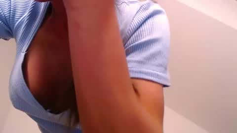 Snapshot of gabi_carter chatting on February 14, 2025, 12:36 pm GabiCarter online show from February 14, 2025, 12:36 pm