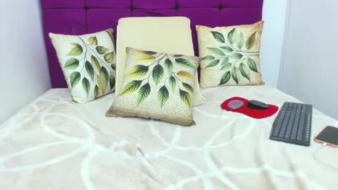 sofia online show from March 8, 2025, 1:28 am