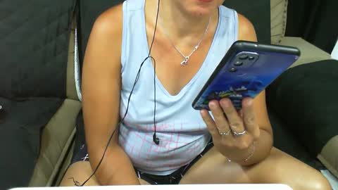 Snapshot of gabibrasil chatting on February 25, 2025, 2:47 am gaby layla online show from February 25, 2025, 2:47 am
