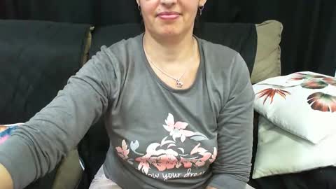 Snapshot of gabibrasil chatting on September 9, 2025, 11:37 pm gaby layla online show from September 9, 2025, 11:37 pm