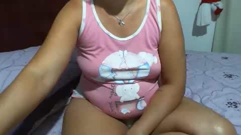 gaby  layla online show from April 19, 2026, 8:22 pm