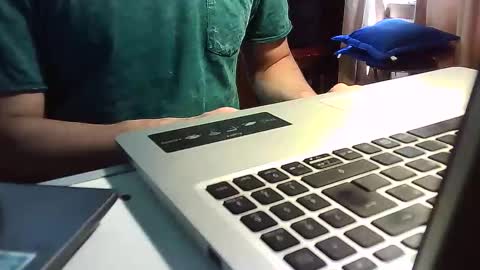 javier online show from February 11, 2025, 4:24 pm