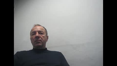 gabriel9_2003 online show from April 27, 2026, 12:14 pm