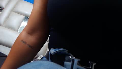 gabriela online show from October 18, 2025, 7:14 pm