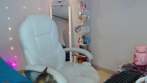 Snapshot of gabriela_morales01 chatting on November 12, 2025, 6:47 am . online show from November 12, 2025, 6:47 am