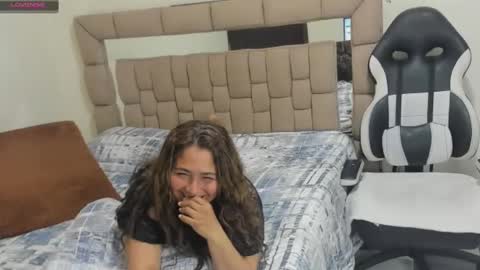 gabriela ponce online show from February 10, 2025, 2:52 am