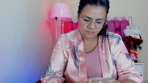 Gaby Im on vacation see you on November 25 online show from January 24, 2025, 6:25 pm