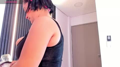 gabrielaa_miller_ online show from October 11, 2025, 7:23 pm
