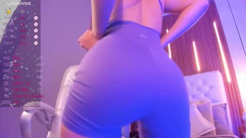 gabrielaastone online show from November 5, 2025, 4:12 am