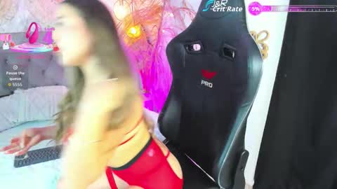   online show from October 15, 2025, 10:37 am