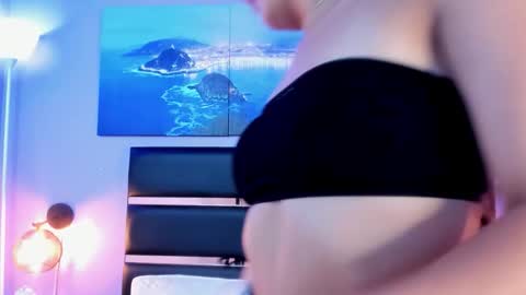 gabrielabotero online show from February 12, 2026, 7:42 pm