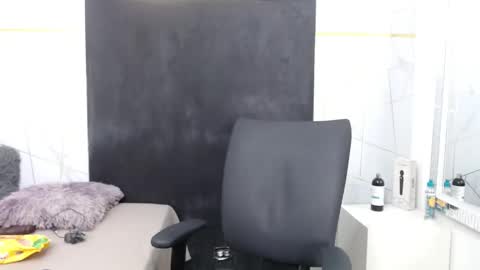 GABRIELA online show from November 24, 2025, 4:40 pm