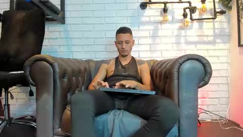 Snapshot of gabrieldraven chatting on September 24, 2025, 8:23 pm gabrieldraven online show from September 24, 2025, 8:23 pm