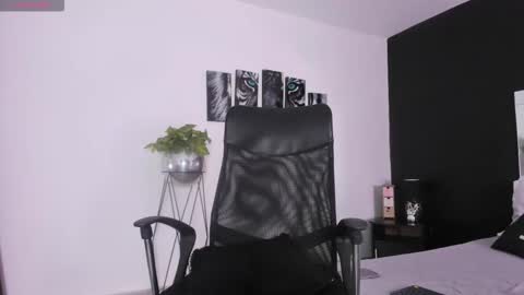 Snapshot of gabriellasmith_ chatting on October 17, 2025, 3:58 pm Gabriella Antonella online show from October 17, 2025, 3:58 pm