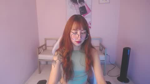 ..          .. online show from October 3, 2025, 8:06 pm