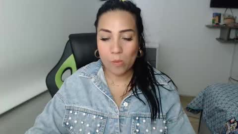 Snapshot of gaby_bluexx chatting on January 29, 2025, 7:32 pm Gaby Blue online show from January 29, 2025, 7:32 pm