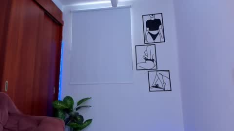    online show from October 10, 2025, 8:08 pm