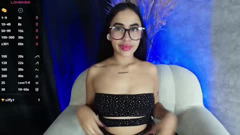          online show from November 8, 2025, 3:07 am