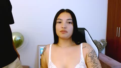 Snapshot of gaby_saikozz chatting on October 20, 2025, 4:24 am My name is Gabriela.. nice to meet you thumbs up please its very important to me online show from October 20, 2025, 4:24 am