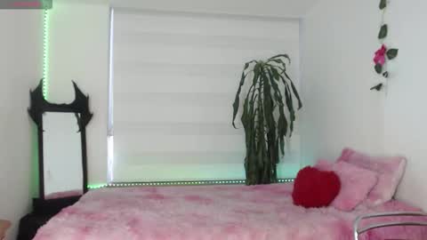 Snapshot of gaby_tailor_ chatting on October 30, 2025, 10:10 pm Gaby online show from October 30, 2025, 10:10 pm