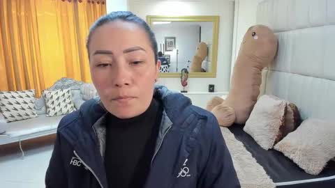 Snapshot of gaby_trent chatting on November 5, 2025, 2:17 pm gabriela online show from November 5, 2025, 2:17 pm