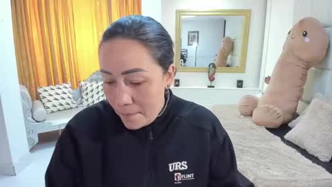 Snapshot of gaby_trent chatting on November 7, 2025, 1:11 pm gabriela online show from November 7, 2025, 1:11 pm