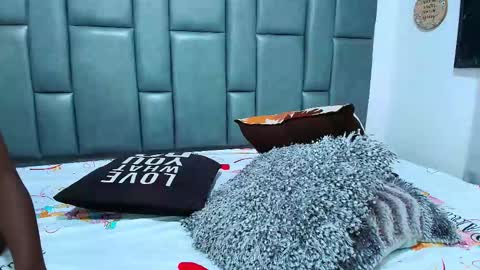 gabystom online show from November 14, 2025, 12:59 pm